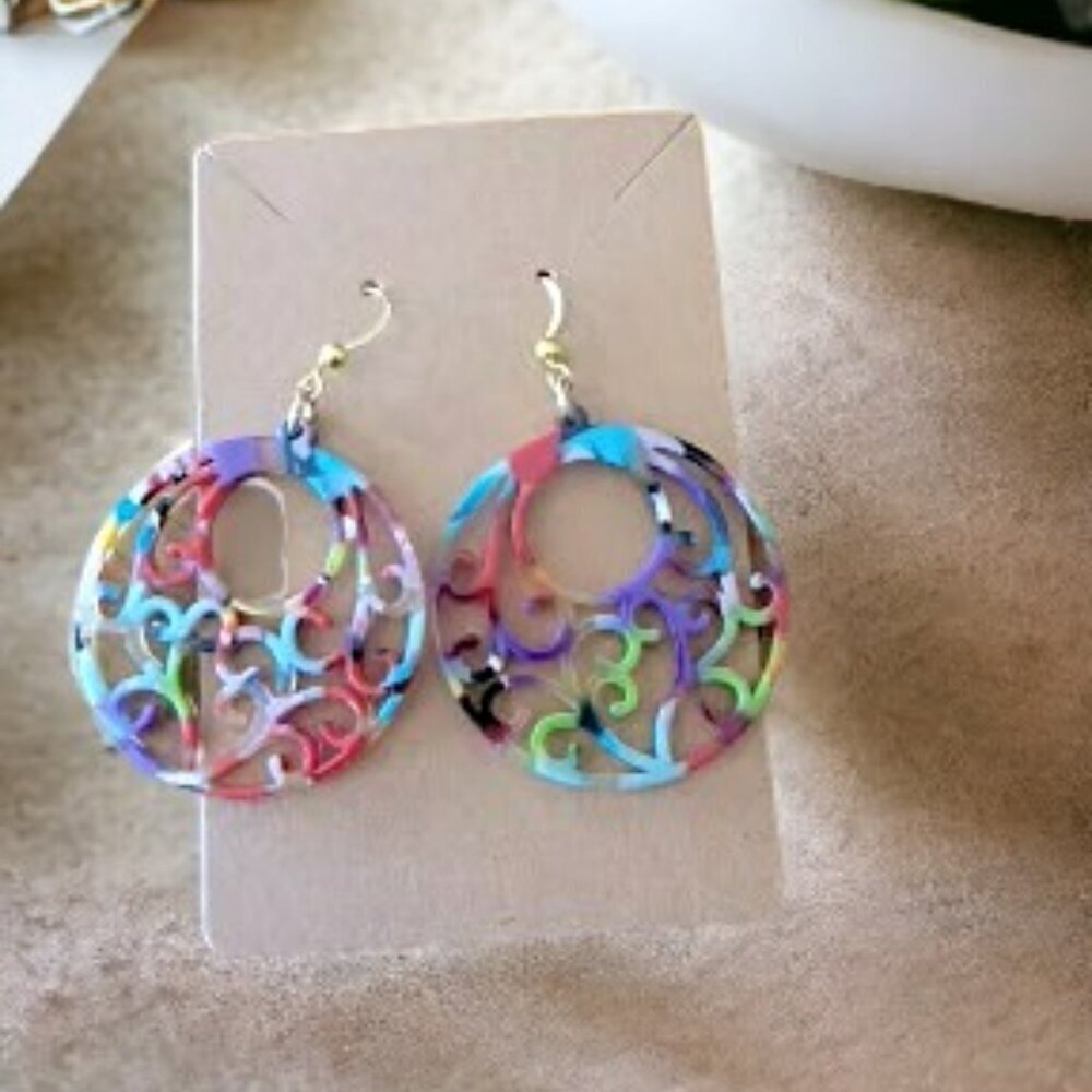 Circle Earrings in Multiple Colors in a Swirling‎ Design NWOT